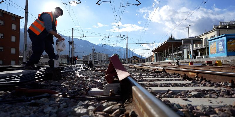 Manovra, il telescopio di Trenord