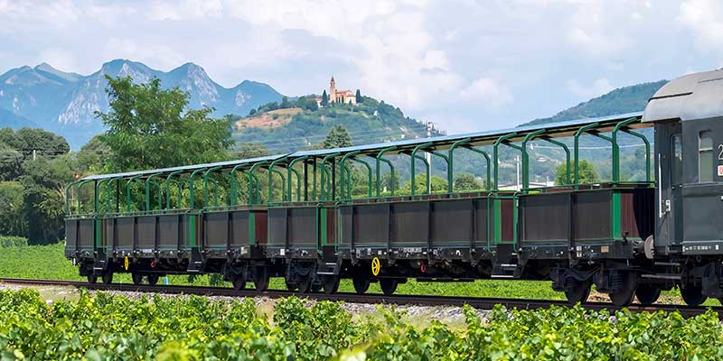 Un tour a bordo delle Carrozze Panoramiche di FS Treni Turistici italiani